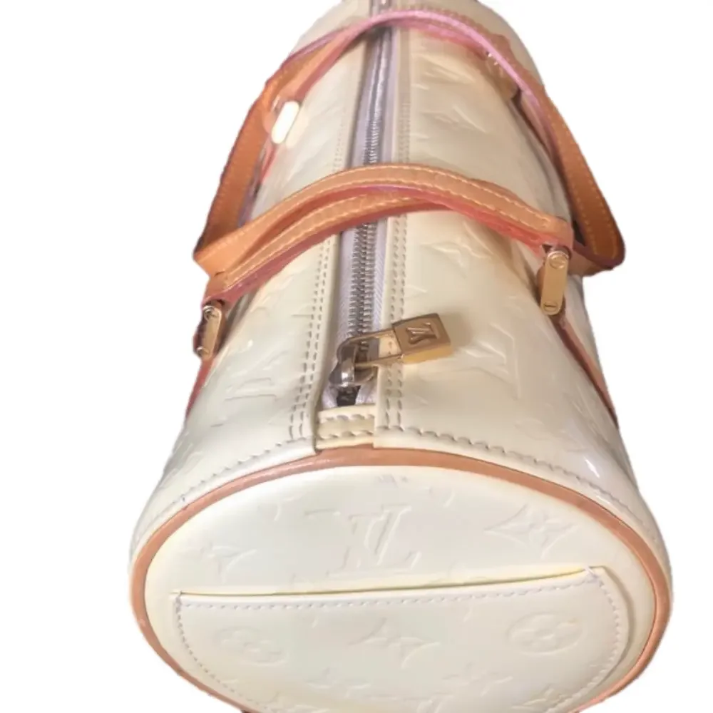 Louis Vuitton Cream Patent Monogram Barrel Bag with Tan Handles - Picture 3 of 10
